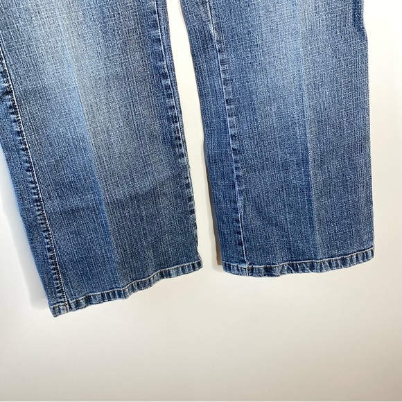 Lee Womens Jeans One True Fit 11/12 Petite Blue Distressed Bootcut Stretch - Picture 3 of 13